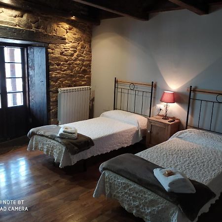 Albergue Atrio Тріакастела Екстер'єр фото