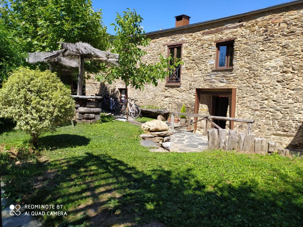 Albergue Atrio Тріакастела Екстер'єр фото