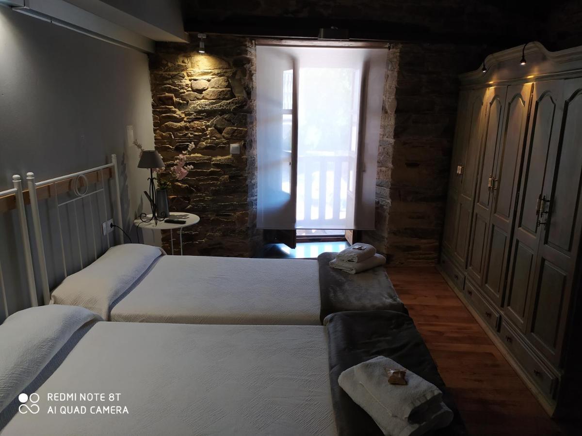 Albergue Atrio Тріакастела Екстер'єр фото